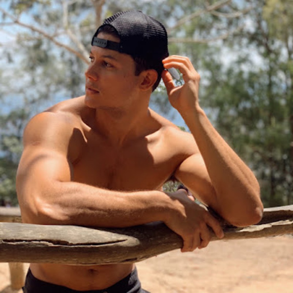 Meet your Posher, Robbints - Picture 2 of 8